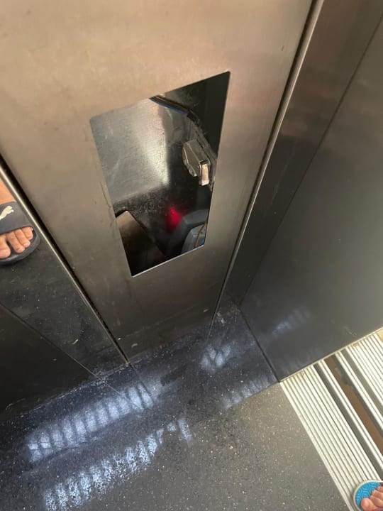 Sonstiges Well Palace Side