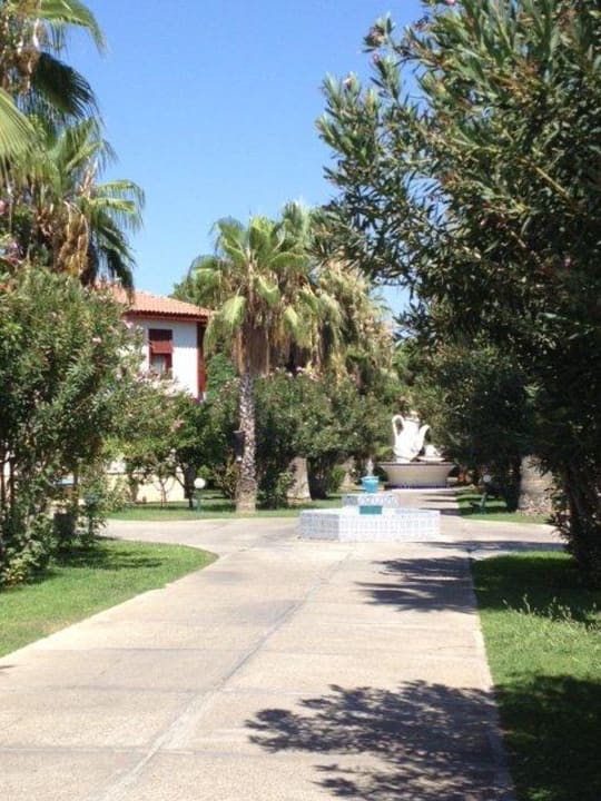 Schöne Gartenanlage Ali Bey Club