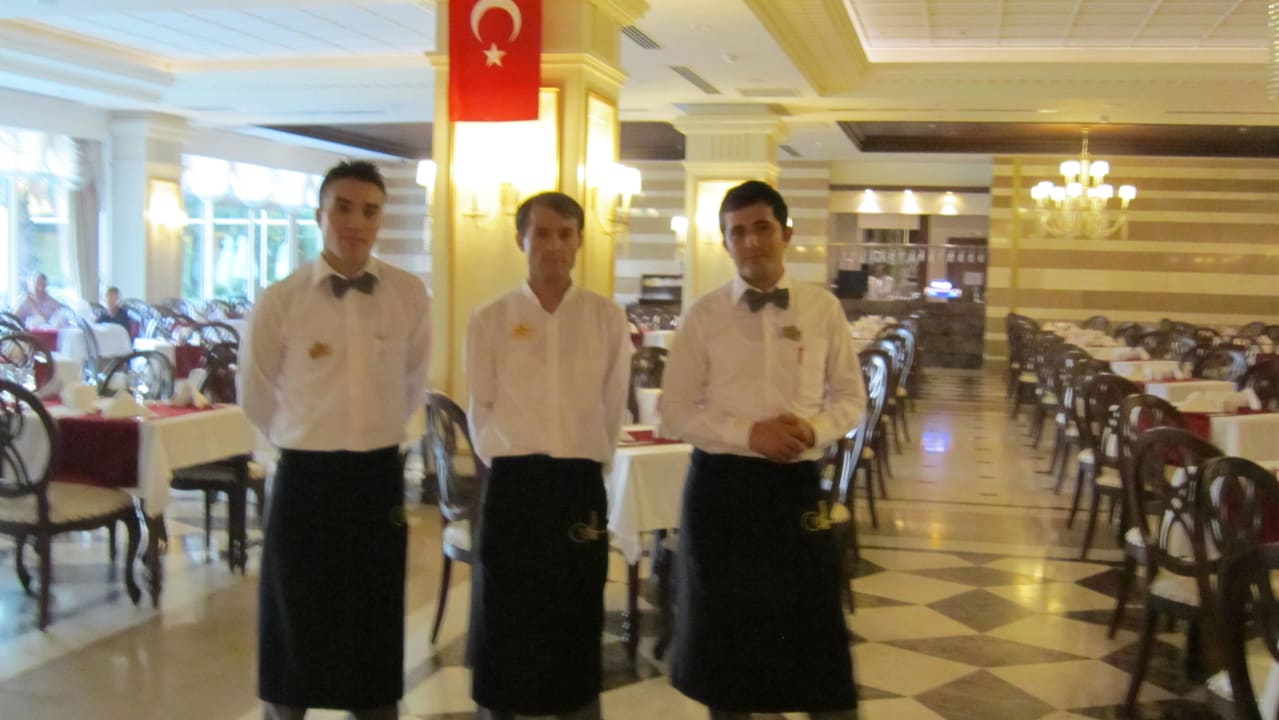 Bedienung Diamond Excellence Resort & Spa