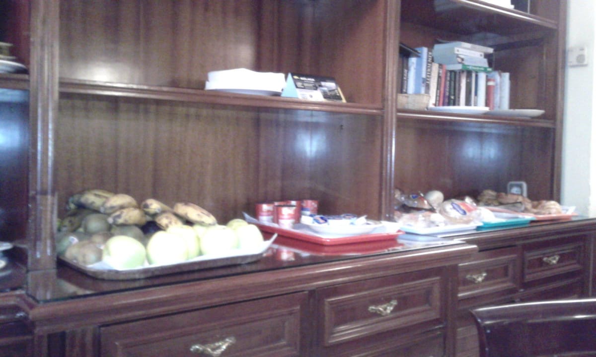 Braune Bananen und abgepacktes Gebäck Hotel Soho Boutique Los Naranjos