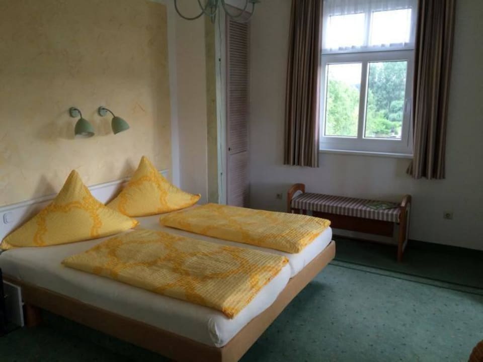 Bett Hotel Schloonsee