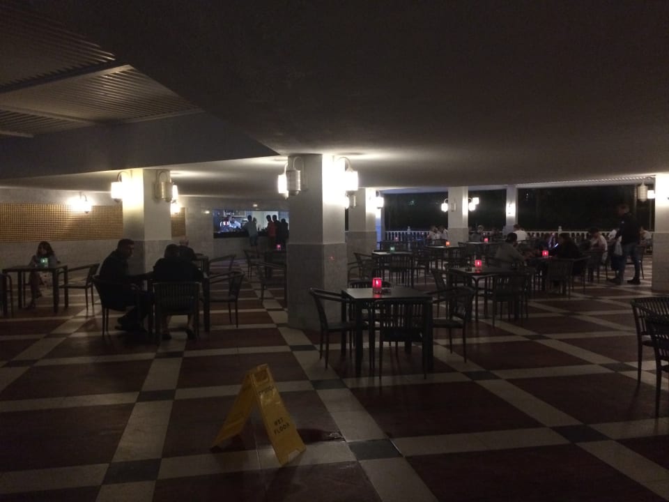 Gastro Royal Taj Mahal Hotel