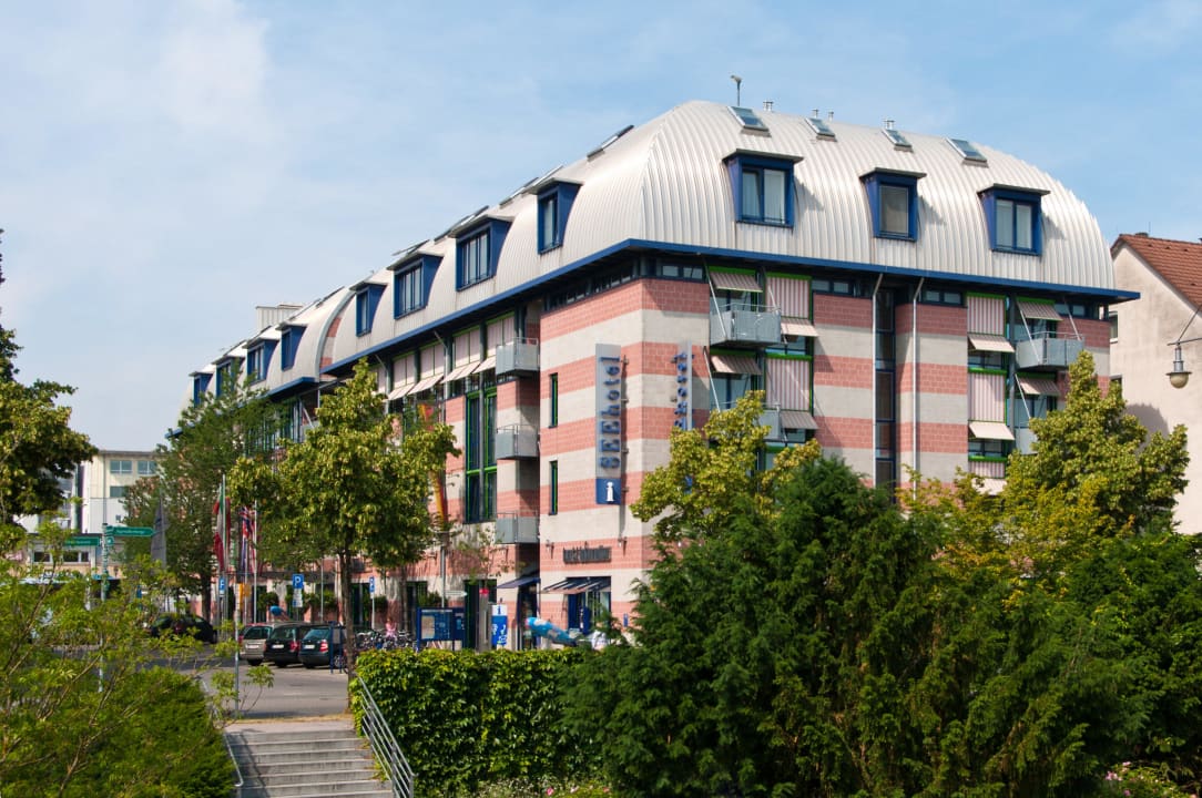 Aussenansicht SEEhotel Friedrichshafen SEEhotel Friedrichshafen