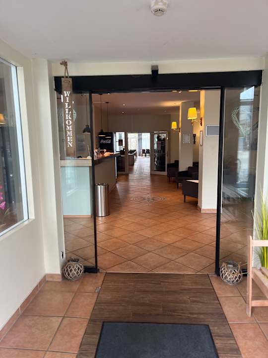 Lobby Hotel Plöner See by Tulip Inn