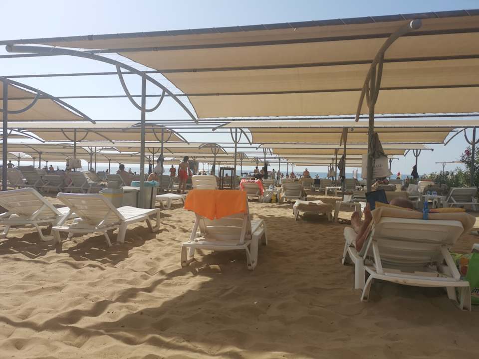 Strand Side Aquamarin Resort & Spa