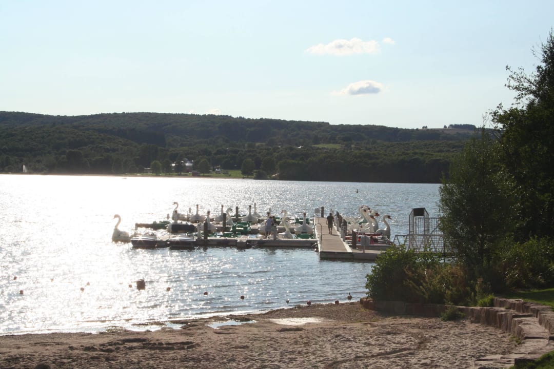 Strand mit Booten Center Parcs Park Bostalsee