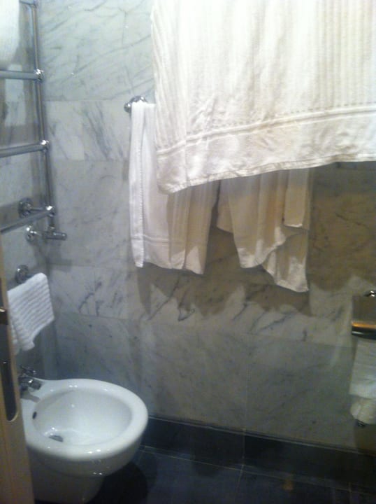 Badezimmer Prime Hotel Principe Torlonia