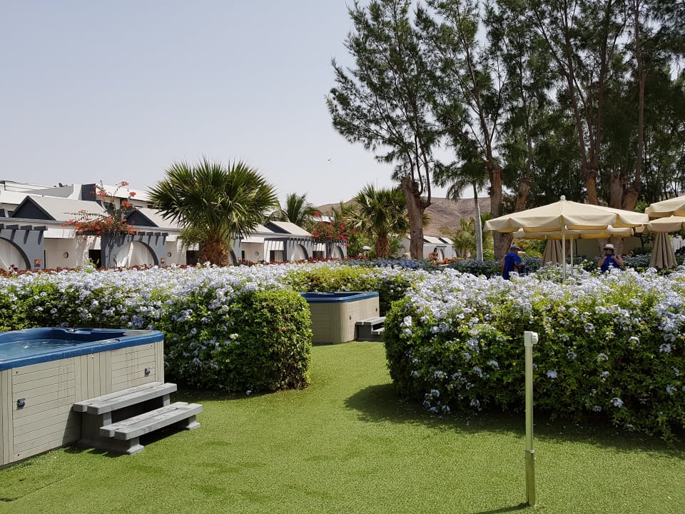 Gartenanlage R2 Romantic Fantasia Suites - Adults only