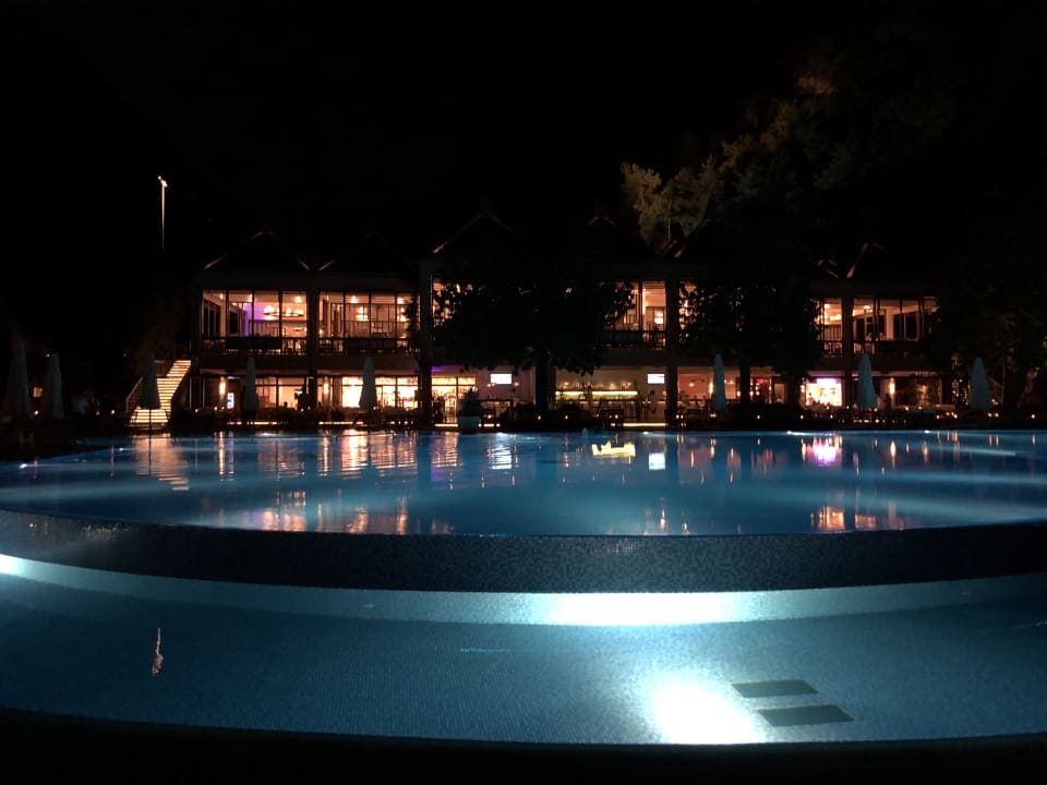 Pool Hillside Beach Club