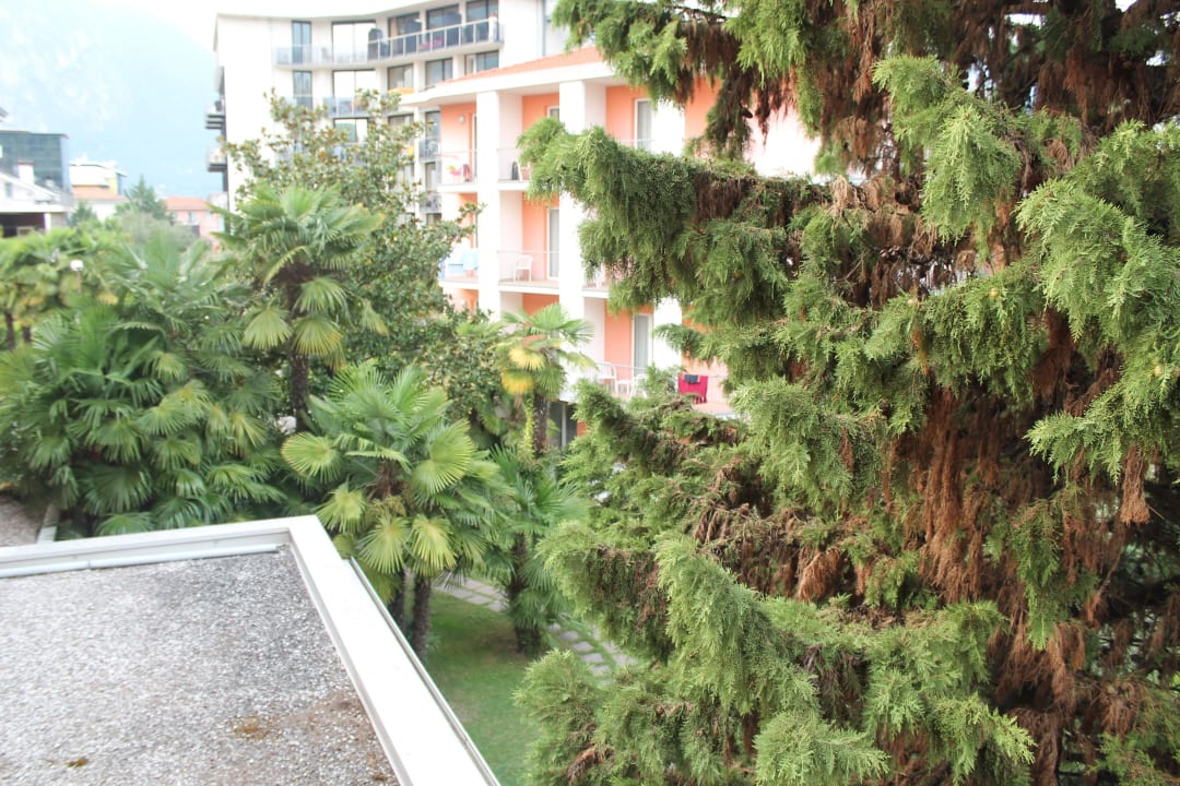Ausblick auf das Nebengebäude Brione Green Resort