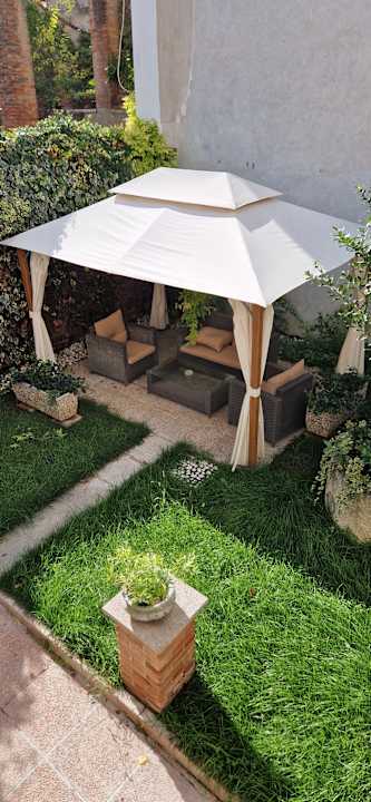 Außenansicht Hotel Pausania