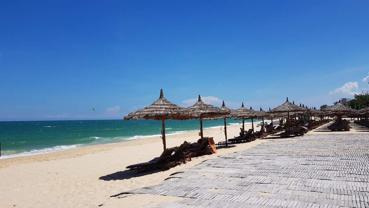 Strand Bamboo Village Beach Resort & Spa