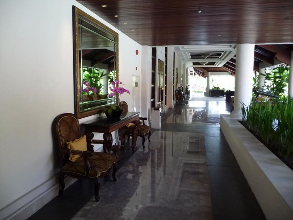 Lobby The Laguna A Luxury Collection Resort & Spa