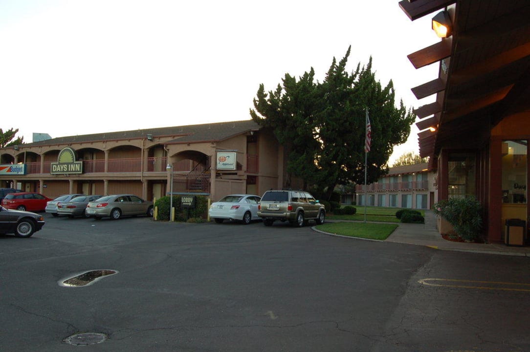 Parkplatz Hotel Days Inn of Modesto