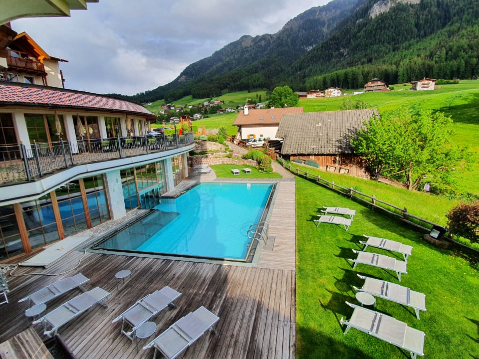Pool Hotel Chalet Tianes