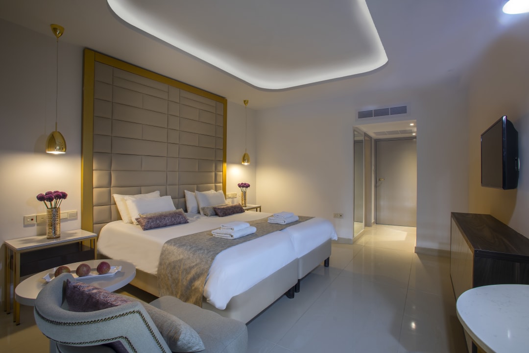 Zimmer Constantinos The Great Beach Hotel