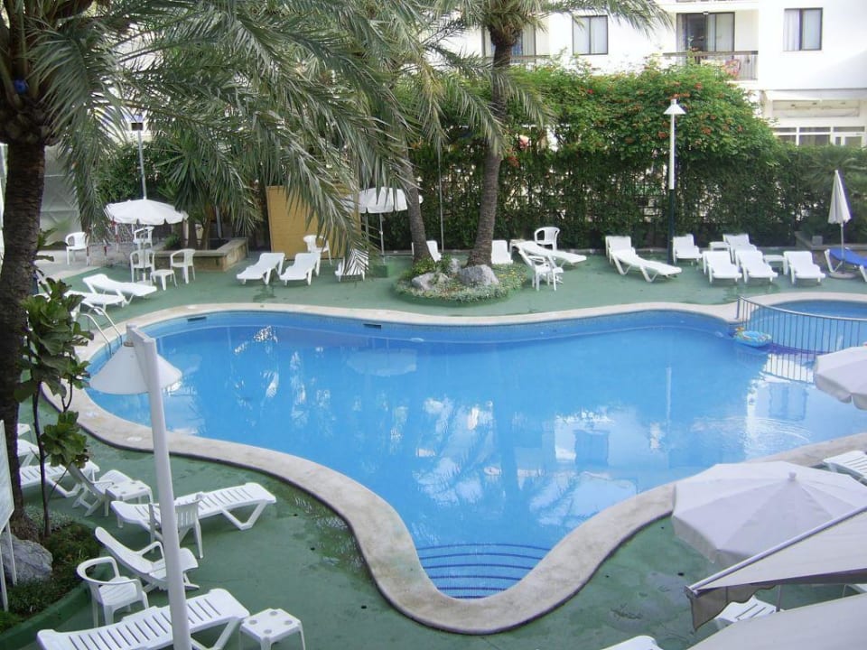 The pool HSM Lago Park