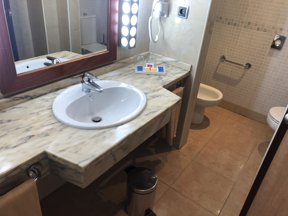 Zimmer SBH Crystal Beach Hotel & Suites
