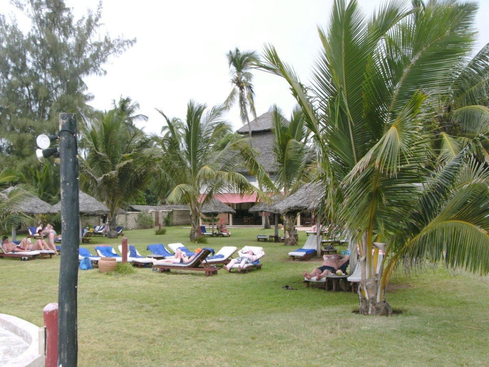 Die Liegewiese Neptune Palm Beach Boutique Resort & Spa