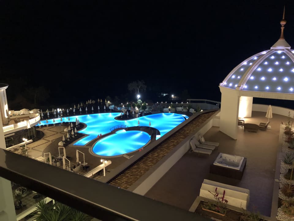 Außenansicht vom Balkon aus dem fünften Stock Litore Resort & Spa