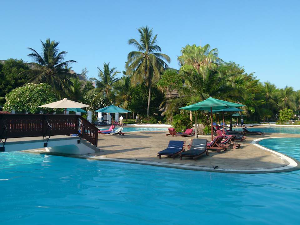 Pool Hotel Southern Palms Beach Resort