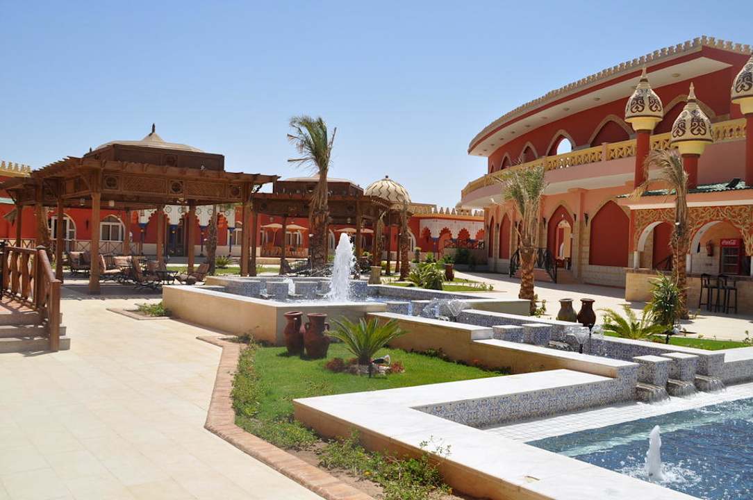 Schöne Brunnen Pickalbatros Alf Leila Wa Leila Resort - Neverland Hurghada