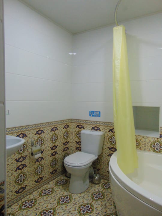 Zimmer Madrasah Polvon-Qori Boutique