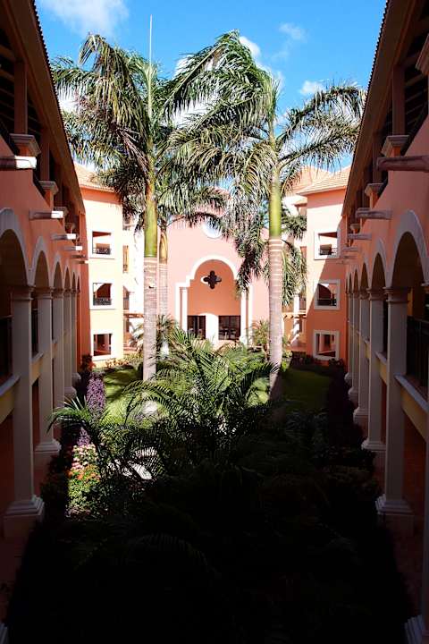 Gepflegte Gartenanlage Ocean Coral & Turquesa by H10