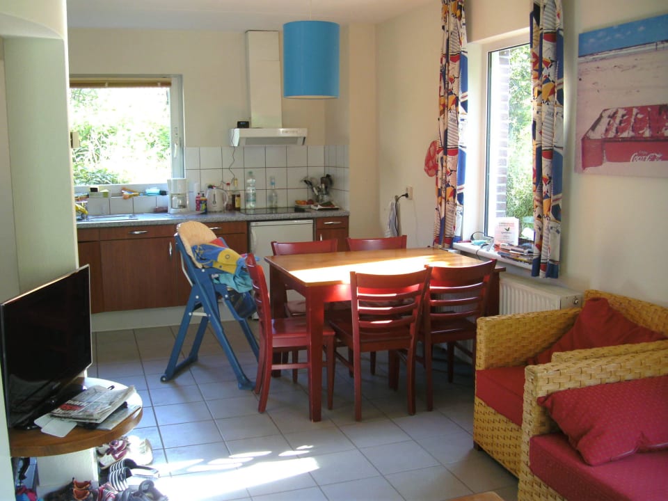 Eßzimmer und Küche Center Parcs Park Nordseeküste
