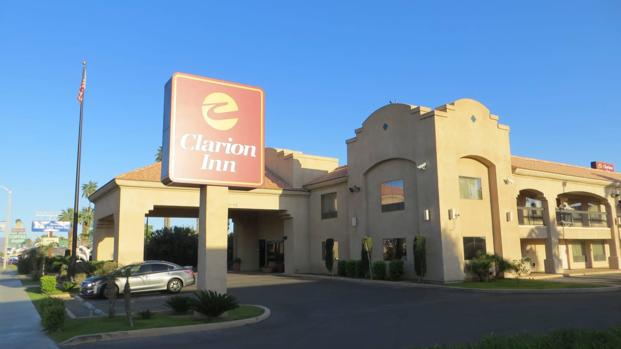 Haupteingang Clarion Inn Blythe