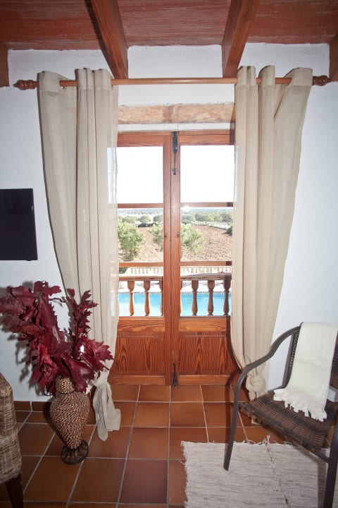 Balkon der Doppelzimmer Finca Es Carbó