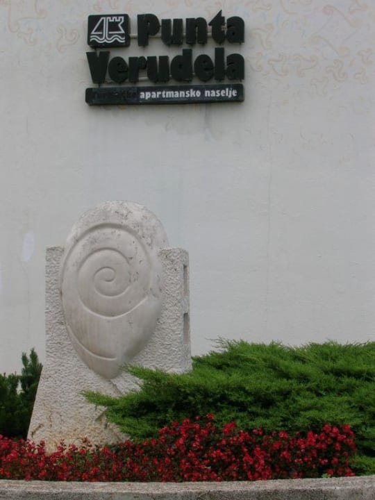 Eingang der Ferienanlage Park Plaza Verudela Pula