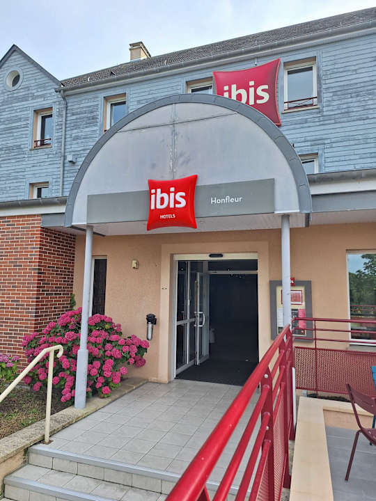Außenansicht Hotel Ibis Honfleur