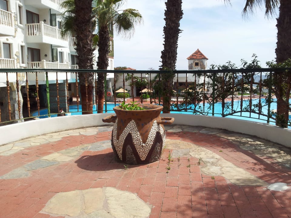 Blick vom Hauptgang zum Pool Hotel Defne Dream