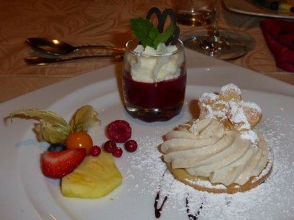 Das Dessert - köstlich für Auge und Gaumen Schlössl Hotel Kindl