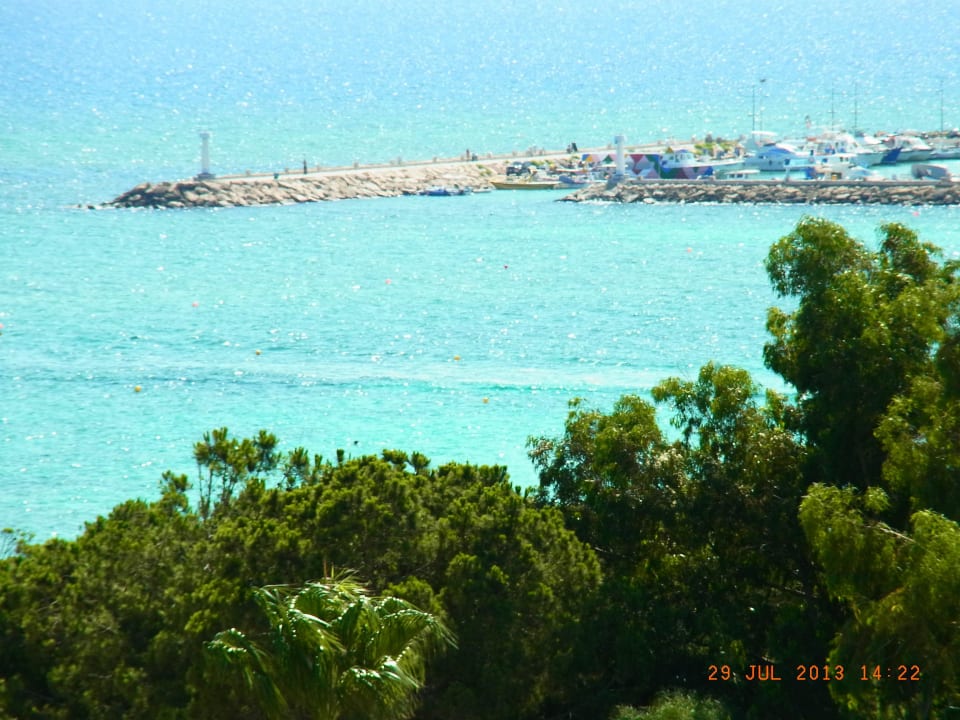 Balkonsicht auf`s Meer Napa Mermaid Hotel & Suites