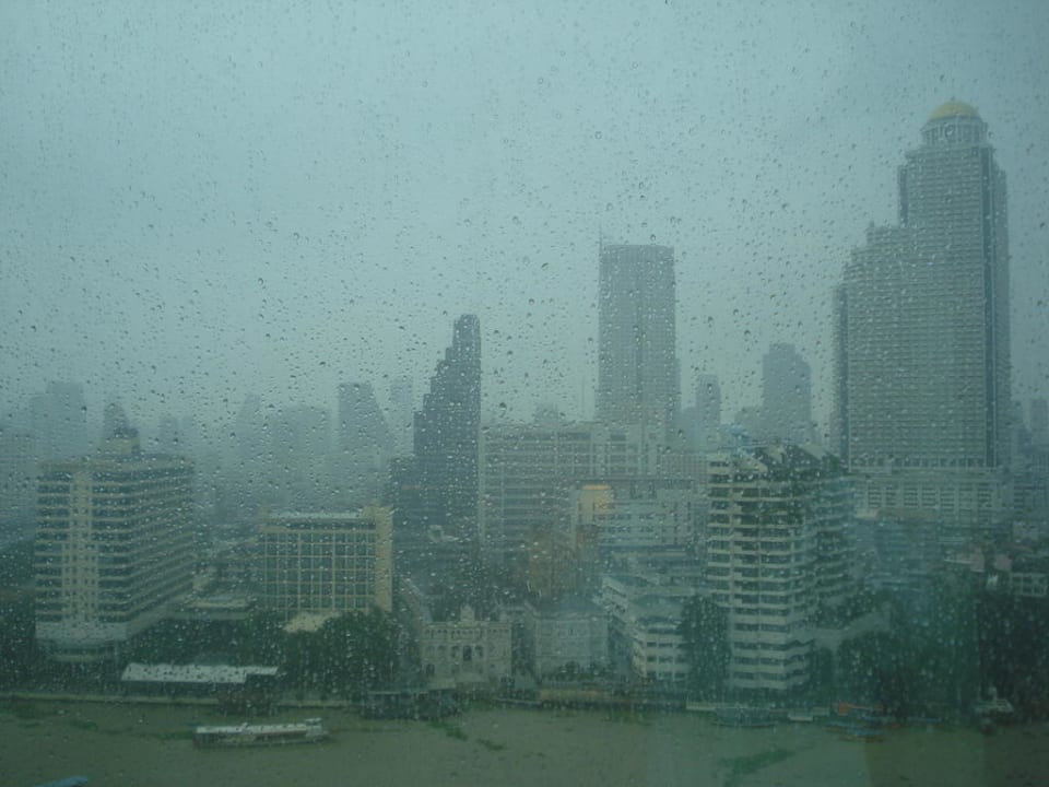 Ausblick vom Zimmer bei Regen Hotel The Peninsula Bangkok