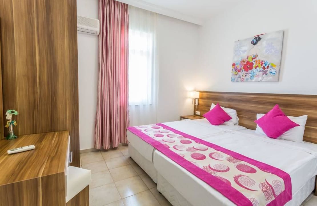 Bedroom Heaven Beach Aparthotel