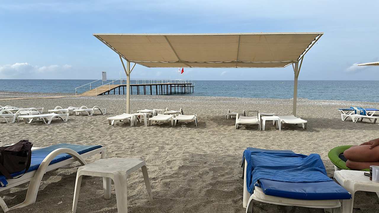 Strand Club Turtas Beach Hotel