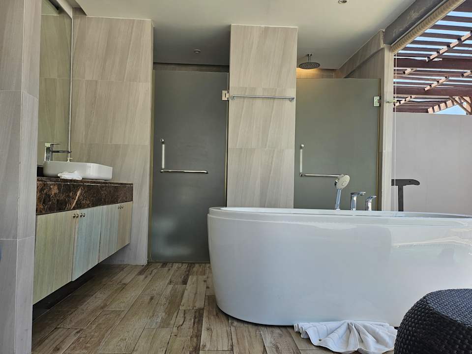 Zimmer Twin Lotus Resort and Spa (Adult Only / November to April)