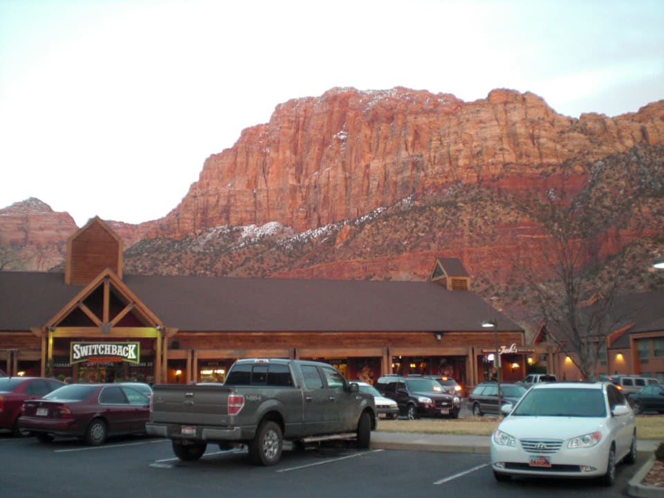 Parkplatz Holiday Inn Express Springdale - Zion National Park Area