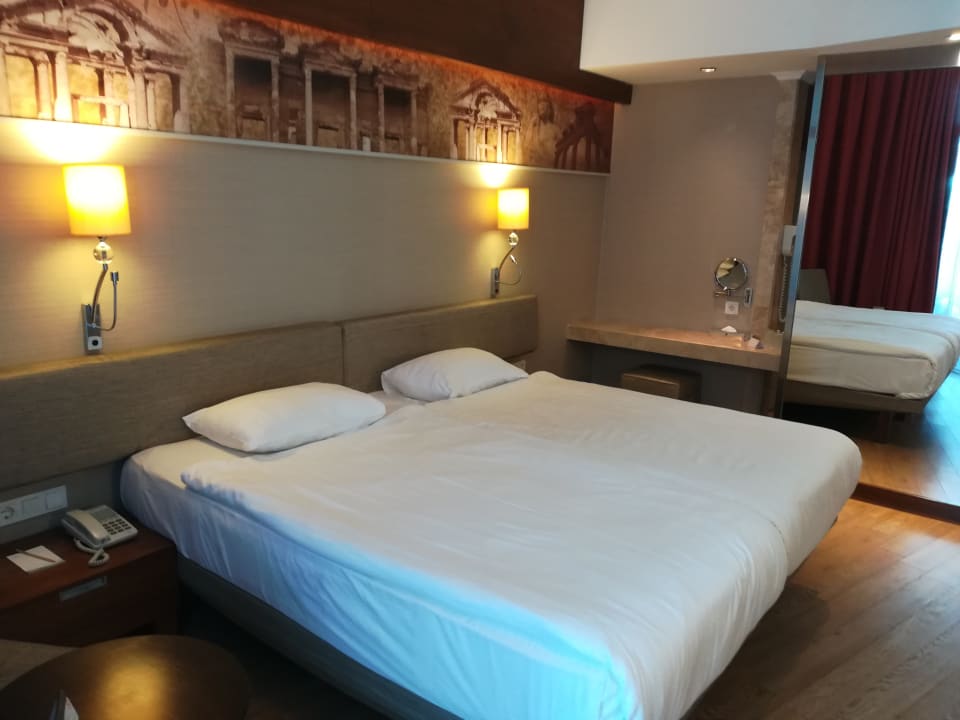 Zimmer Commodore Elite Suites & Spa - Adults only