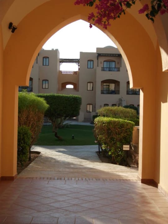 Blick in die Anlage Steigenberger Coraya Beach - Adults only