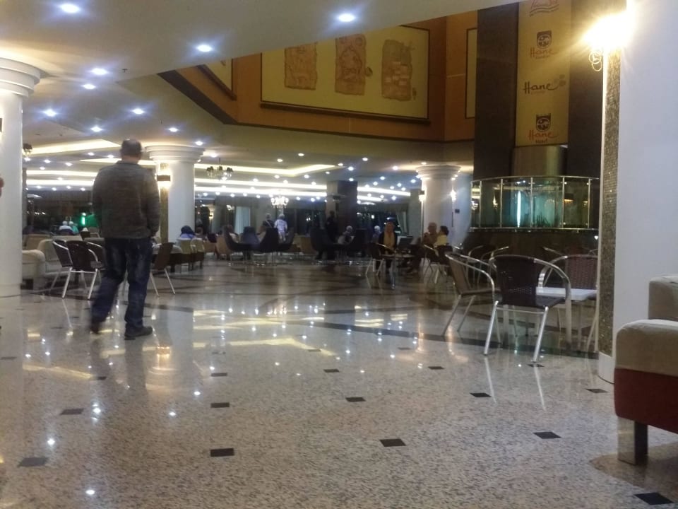 Lobby am abend Hane Family Resort