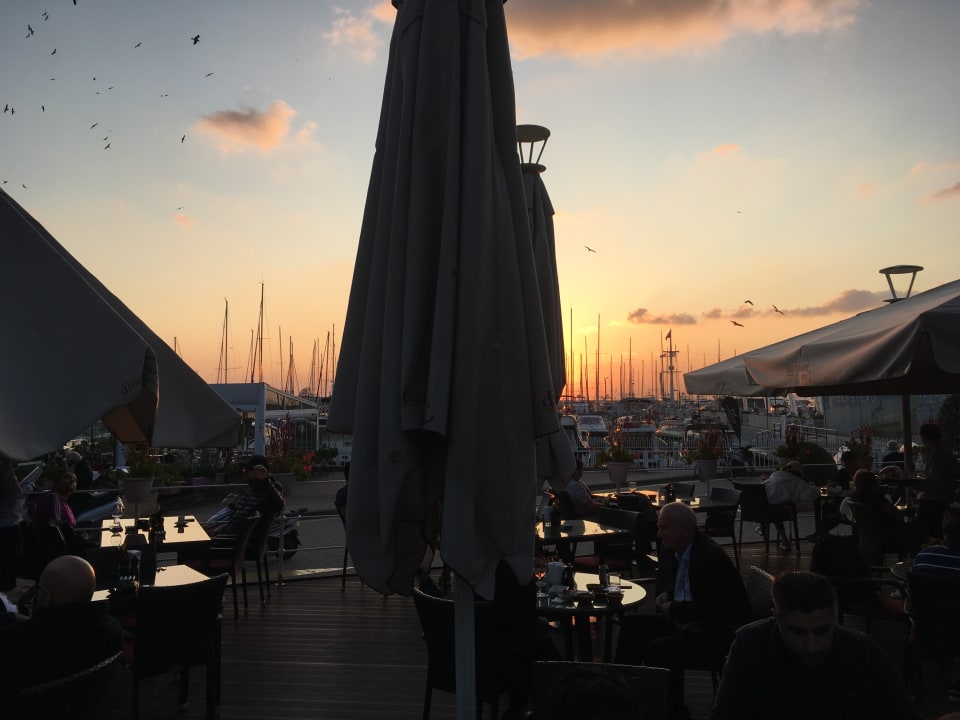 Gastro Wyndham Grand Istanbul Kalamis Marina Hotel