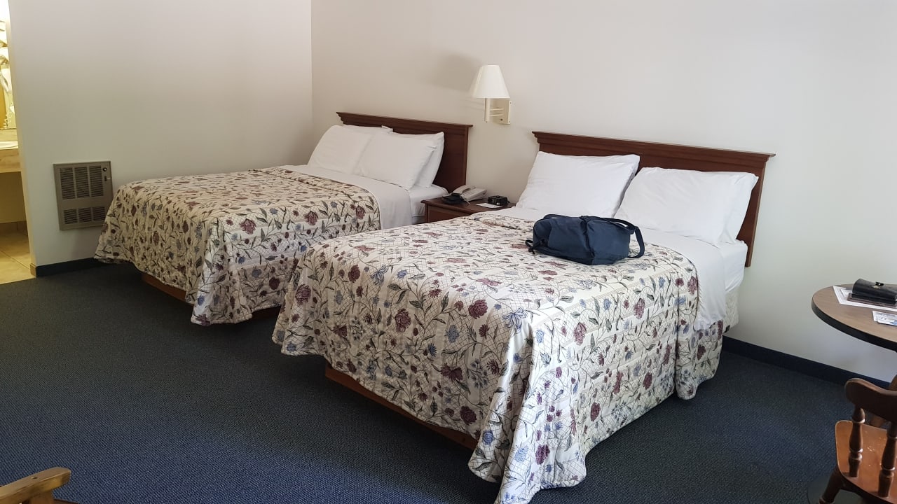 Zimmer High Seas Motel