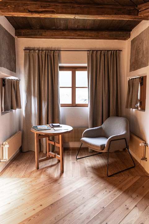 Zimmer Ansitz Heufler by Norbert Niederkofler