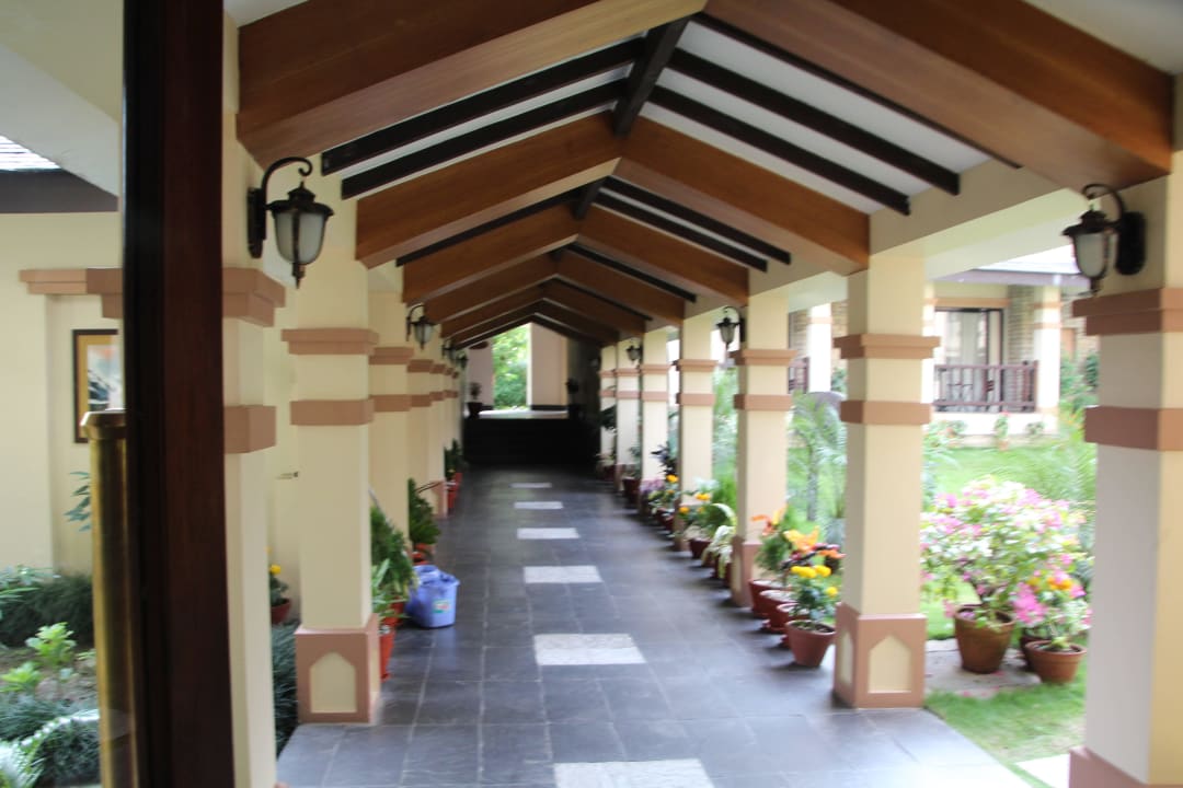 Nach der Lobby Atithi Resort & Spa