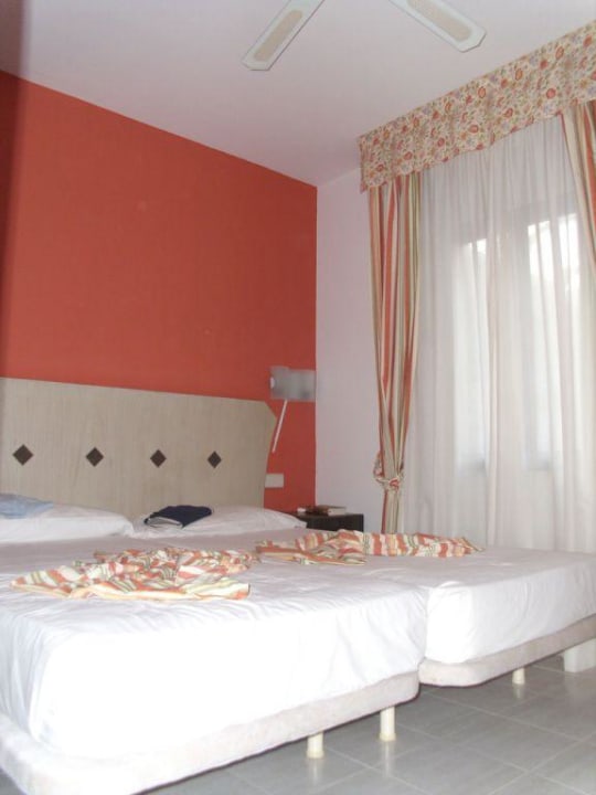 Schlafraum SBH Hotel Taro Beach