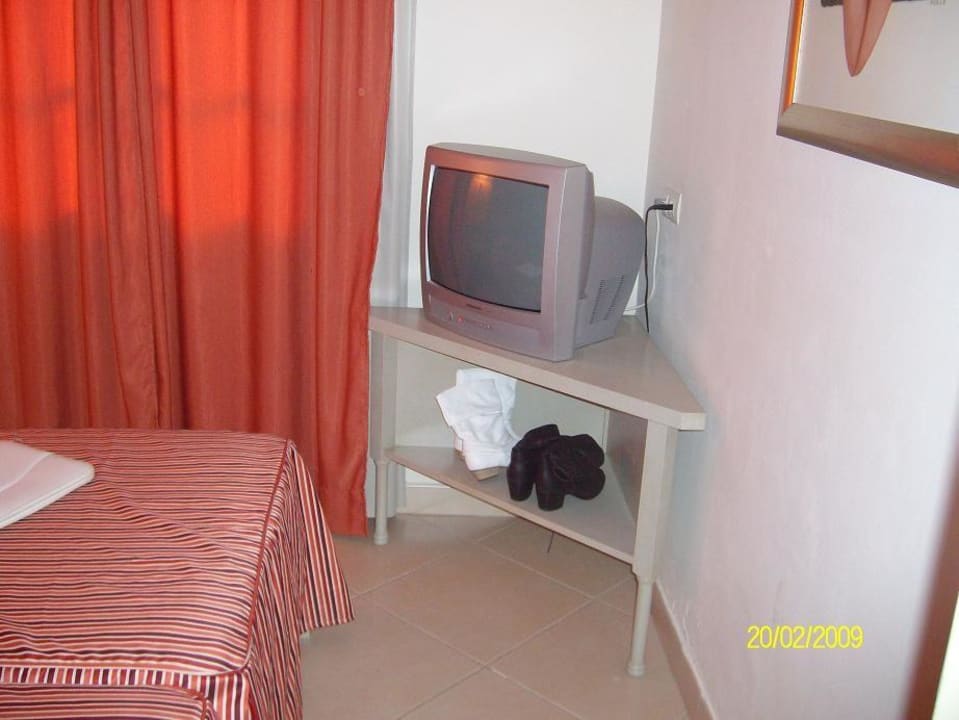 TV im Schlafzimmer allsun App.-Hotel Albatros